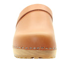 KLÄGN KLÄGN Tuva Wood Open Back Grip Caramel Veg Tan Leather Clogs