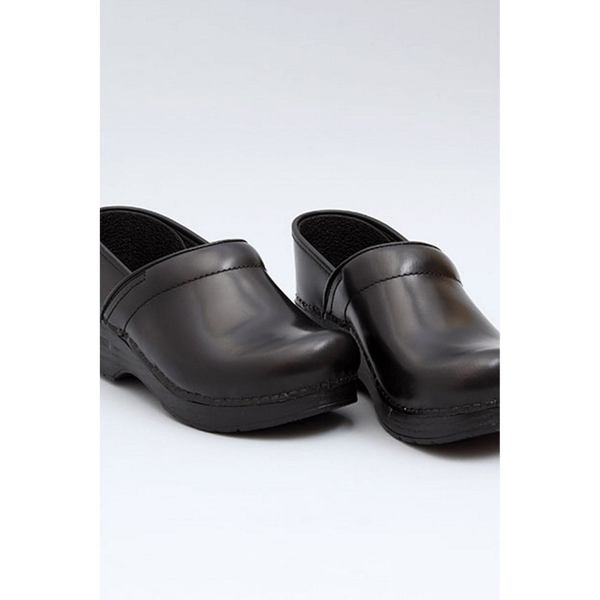 Dansko DANSKO Men's WIDE Professional Black Cabrio Leather Clogs