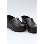 Dansko DANSKO Men's WIDE Professional Black Cabrio Leather Clogs