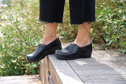 BJORK BJORK Professional ELLA Black Leather Clogs